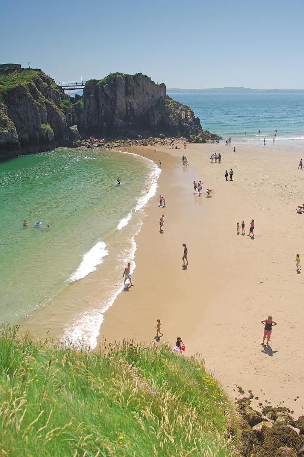 Ser Ar Y Bryn- Lovely Family Home With Garden, Walk To The Village And Beach 桑德斯富特 外观 照片