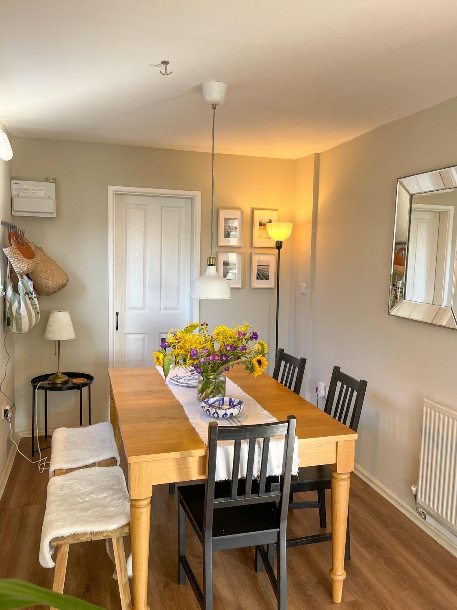 Ser Ar Y Bryn- Lovely Family Home With Garden, Walk To The Village And Beach 桑德斯富特 外观 照片